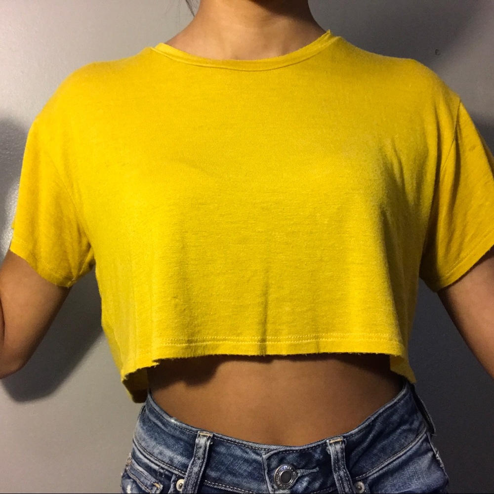 FOREVER 21 YELLOW CROP TOP SIZE S